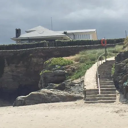 Sobre El Mar Con Acceso A La Playa , Ideal Familias Y Grupos *