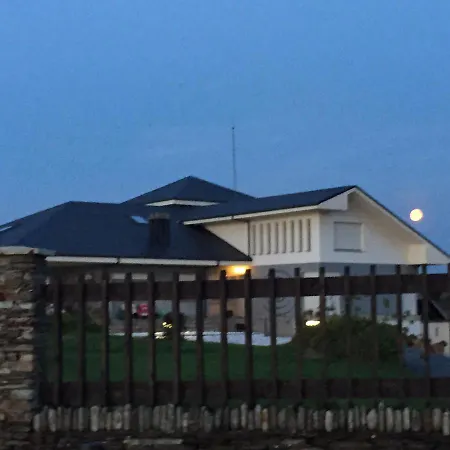 Sobre El Mar Con Acceso A La Playa , Ideal Familias Y Grupos